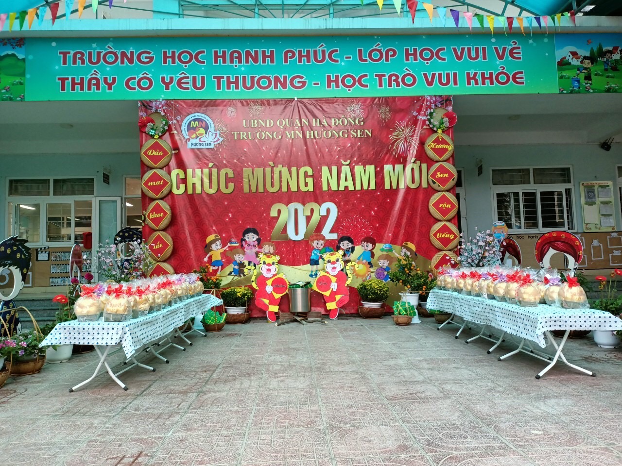 Xuân Nhâm Dần đã về trường mầm non Hương Sen.