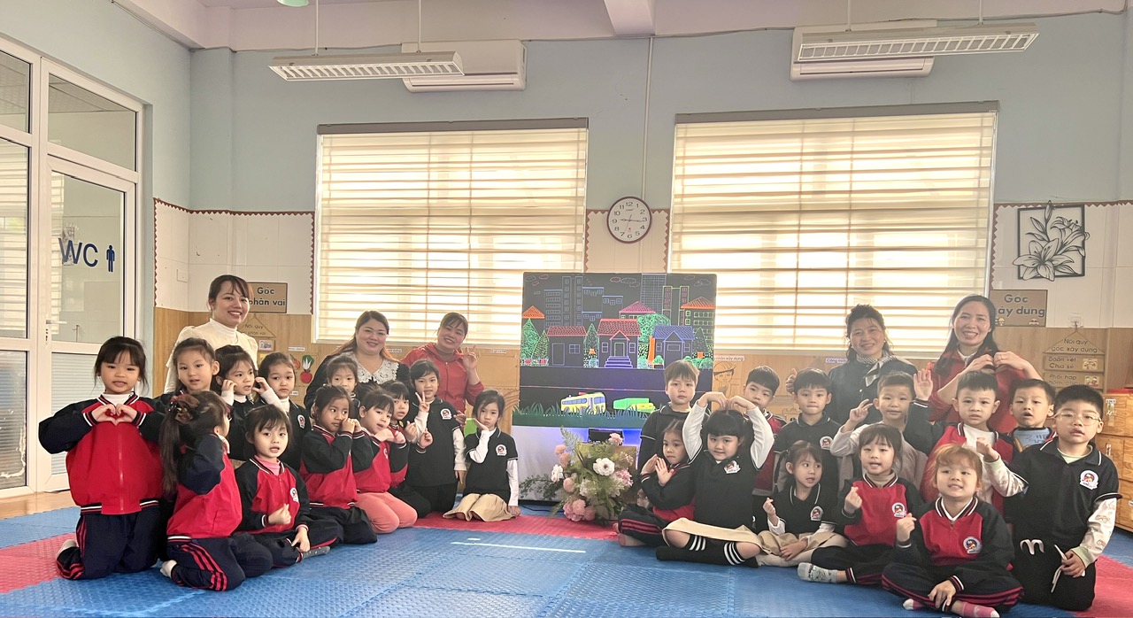 LQVH: TRUYỆN: “XE ĐẠP CON TRÊN ĐƯỜNG PHỐ”